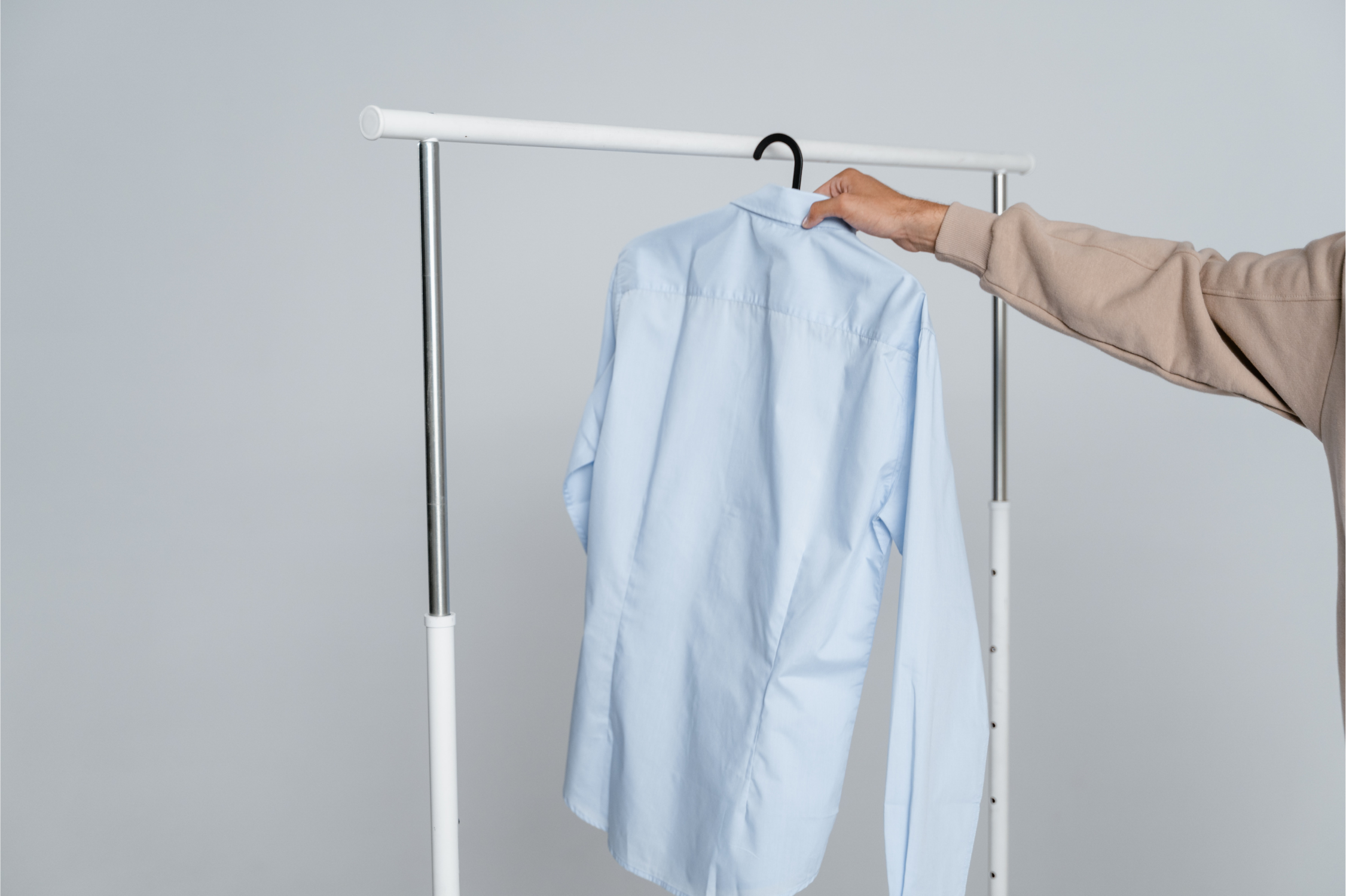 Classic-Fit Long-Sleeve Lightweight Shirt